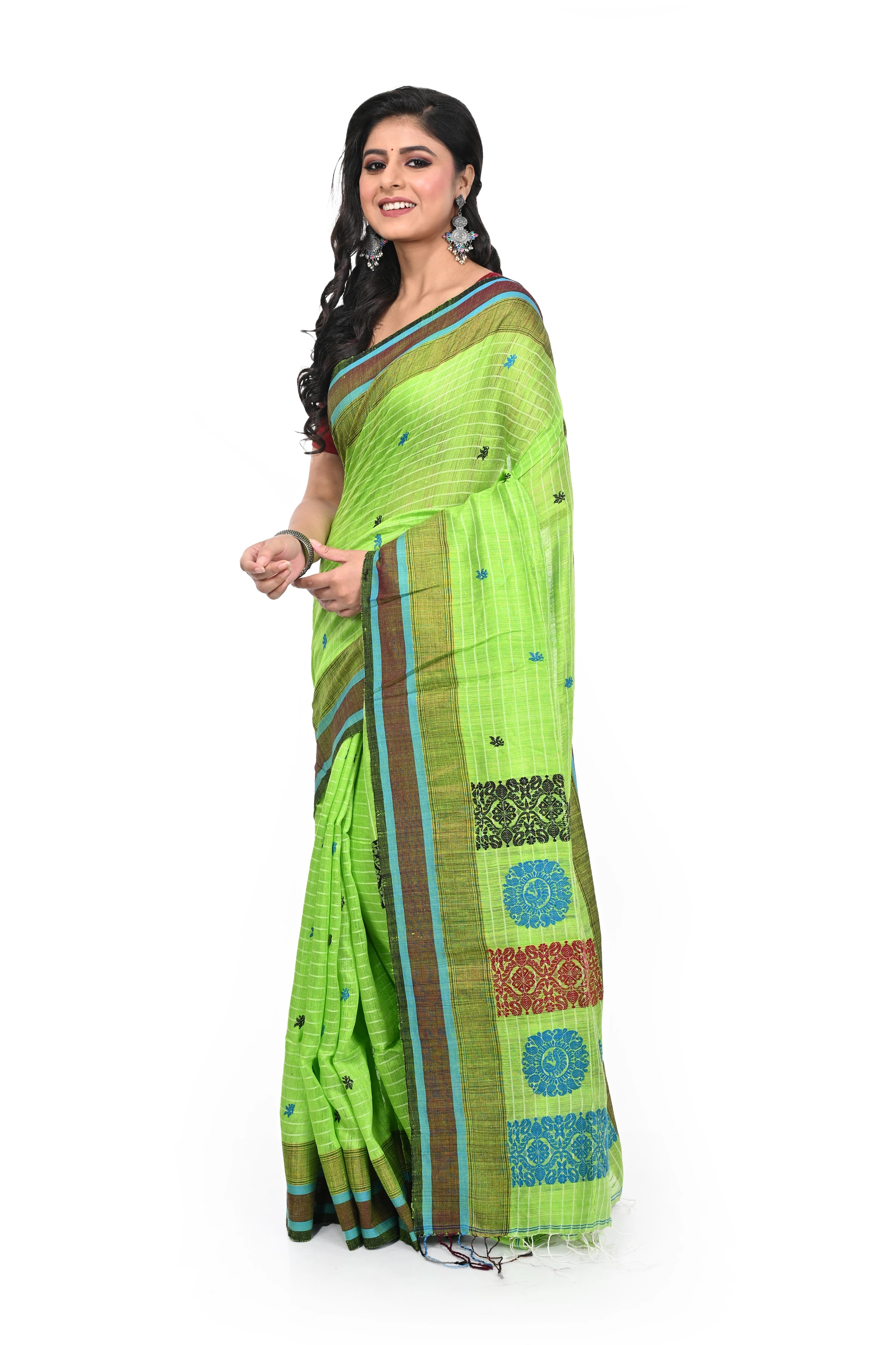 Parrot Green Coloured Pure Matka Handloom Saree with Decorated Pallu and Border